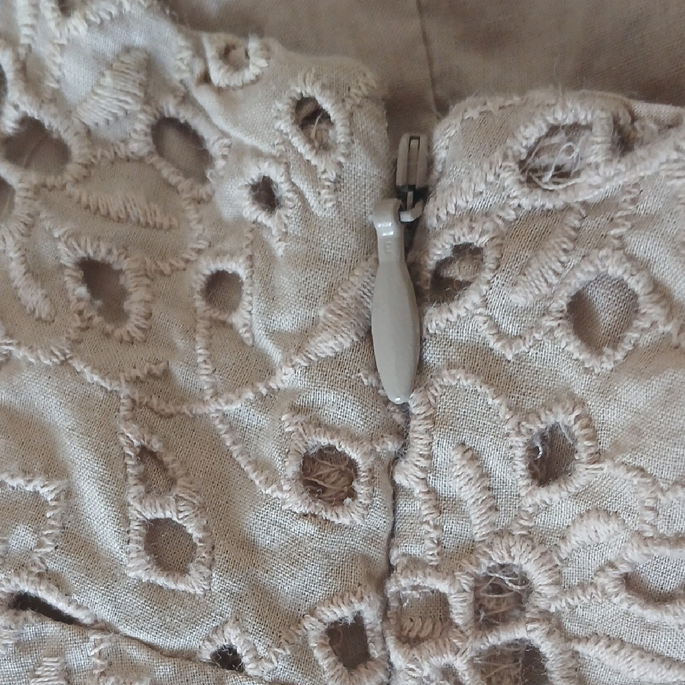 Talbots Sleeveless Eyelet Midi Beige Dress Women's Size 12 - Picture 6 of 6